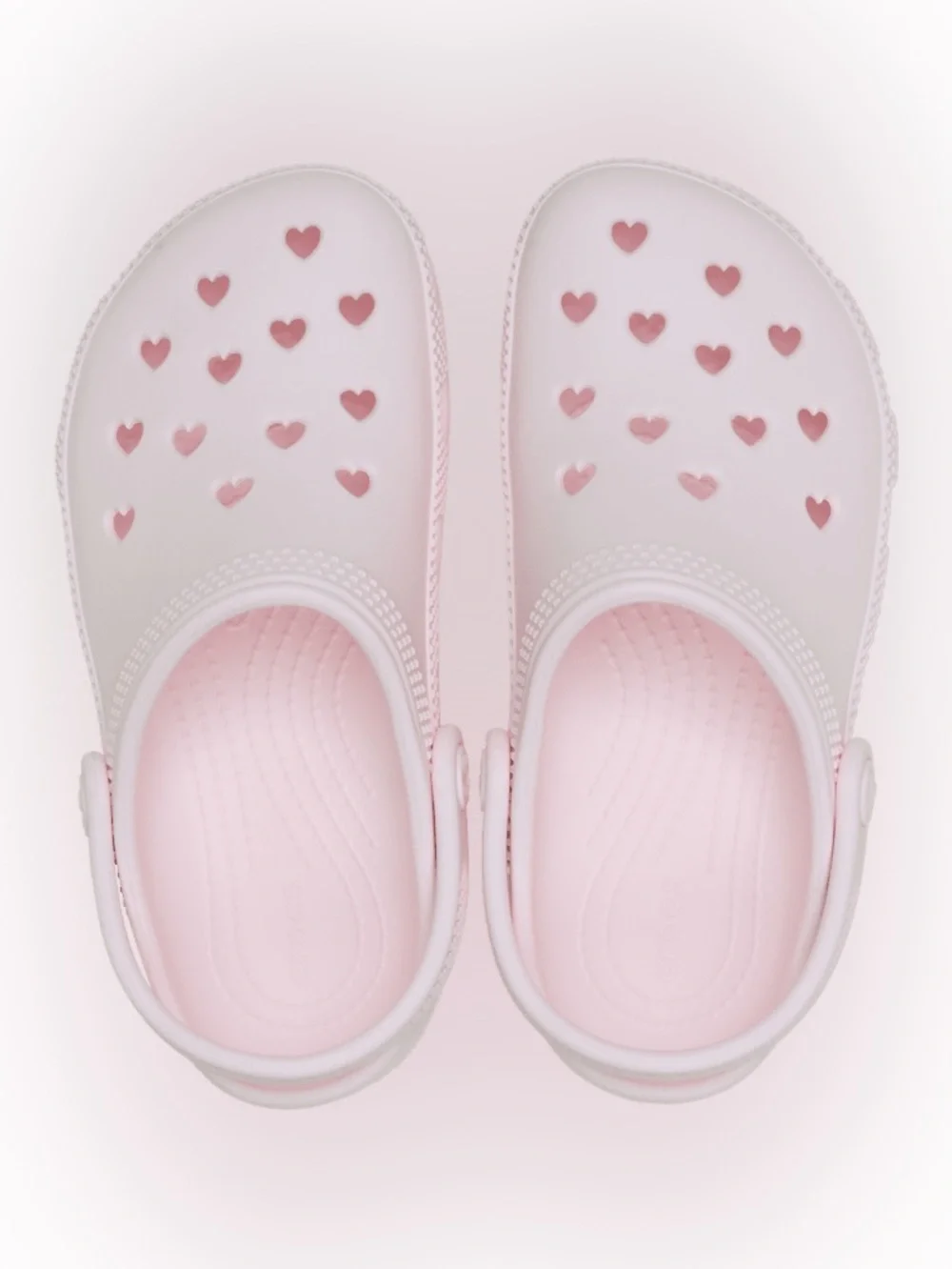 New in Box Kids Classic Hearts Crocs Pink Size C9